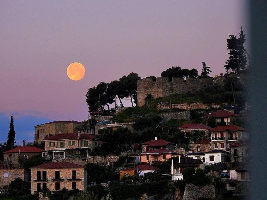 360ᵒ Lepanto Apartment Nafpaktos エクステリア 写真