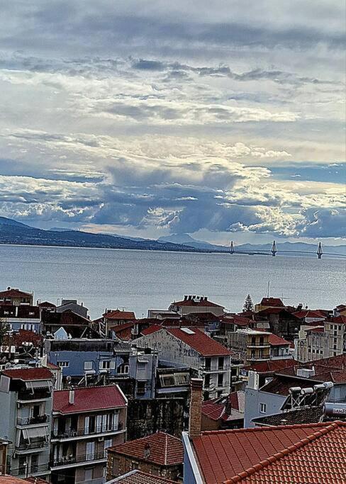 360ᵒ Lepanto Apartment Nafpaktos エクステリア 写真