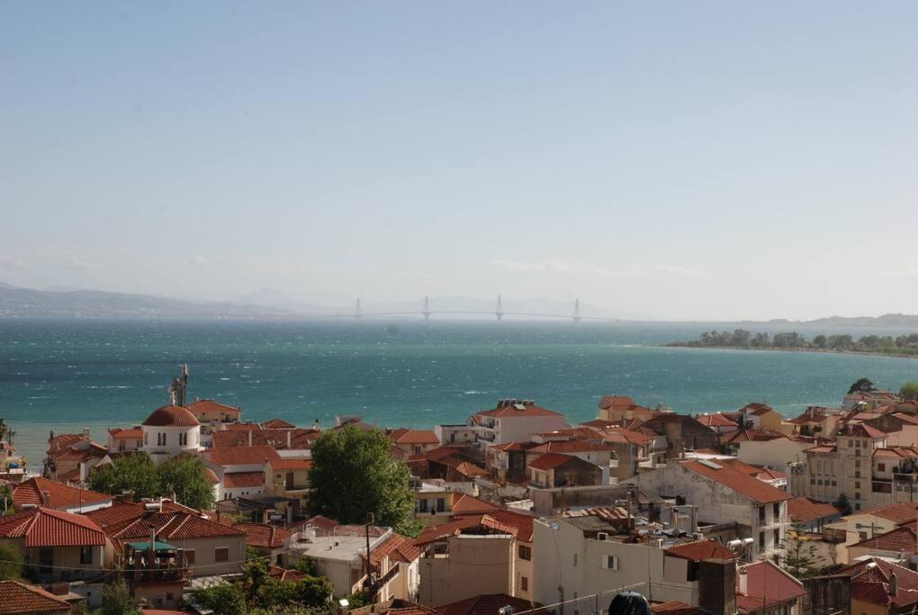 360ᵒ Lepanto Apartment Nafpaktos エクステリア 写真