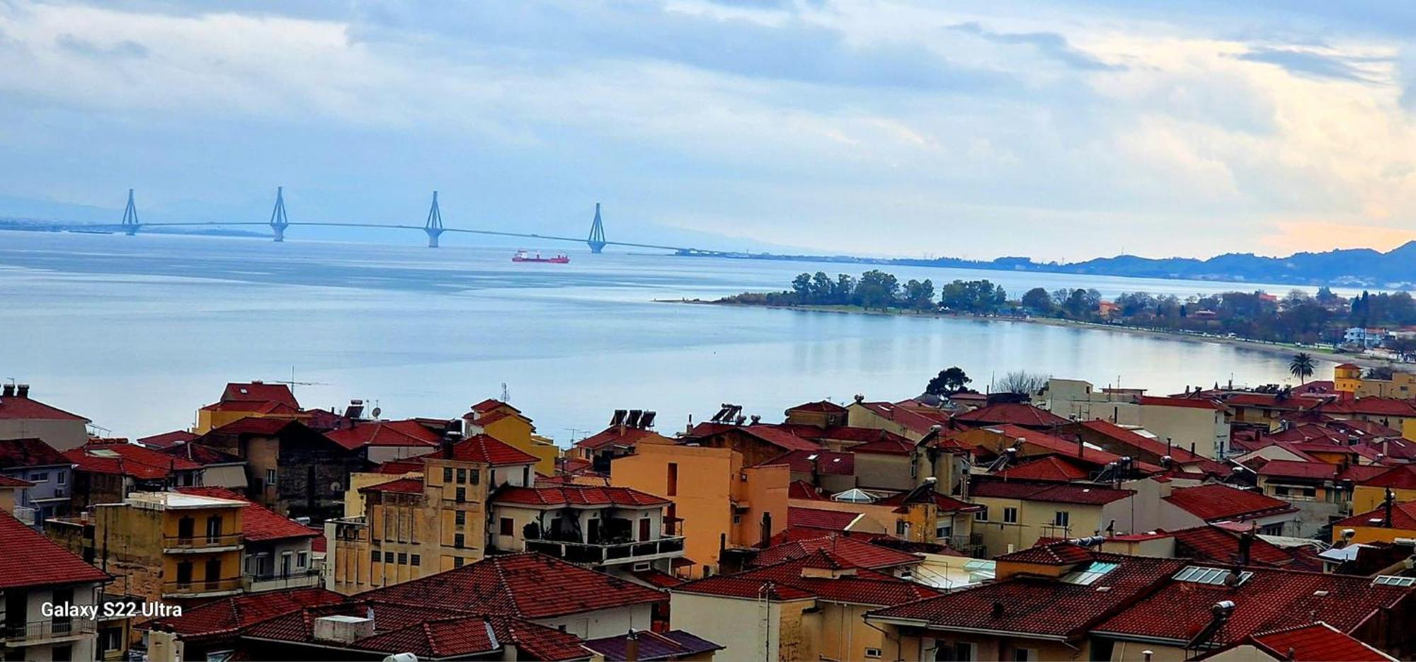 360ᵒ Lepanto Apartment Nafpaktos エクステリア 写真
